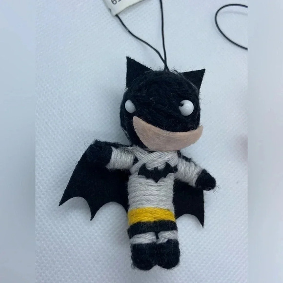 DC Comics - Batman & The Flash String Doll Keychain Voodoo Charm Figure - Picture 6 of 9